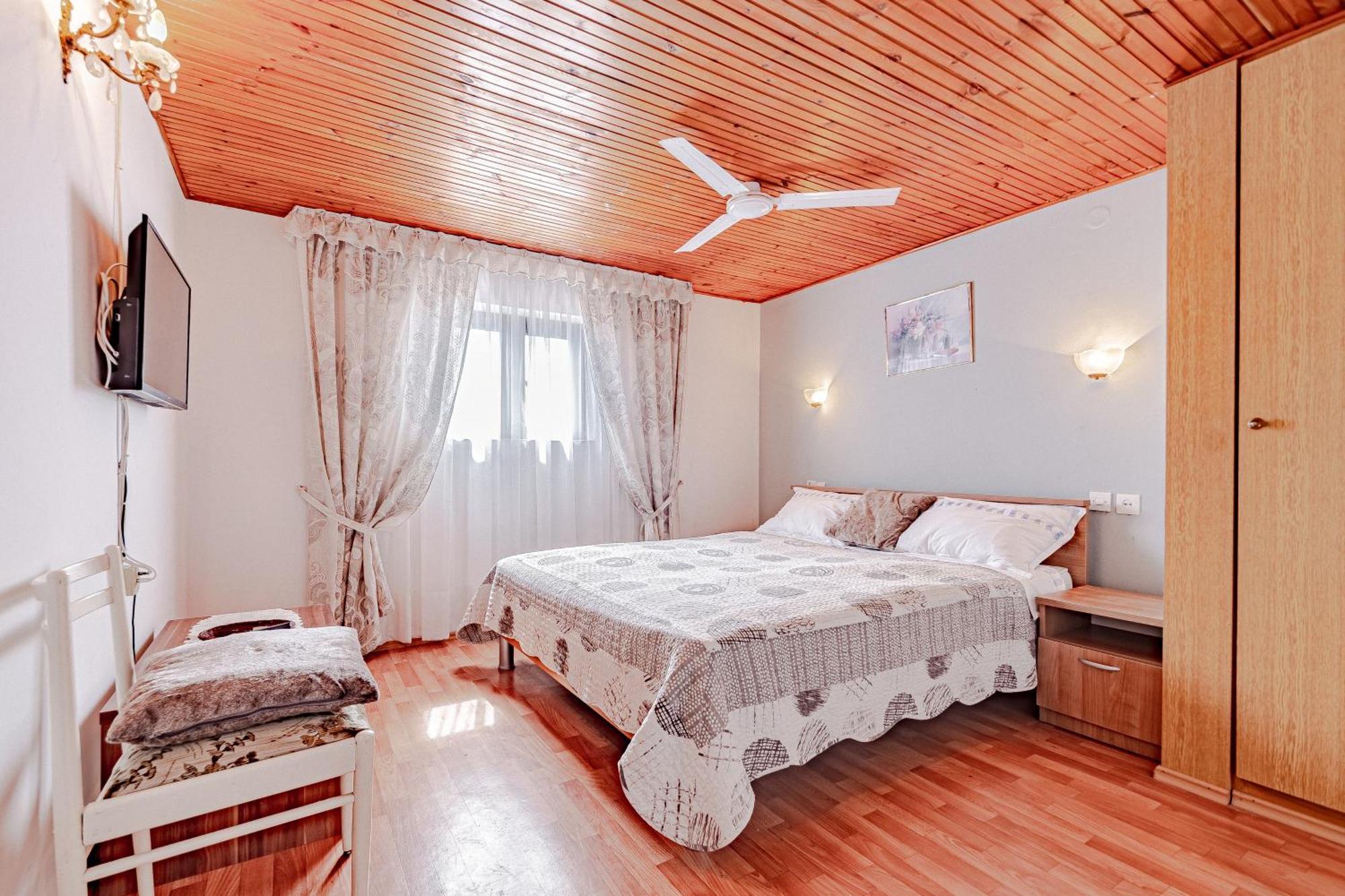 Family Friendly Apartments With A Swimming Pool Zavalatica, Korcula - 183 Eksteriør bilde