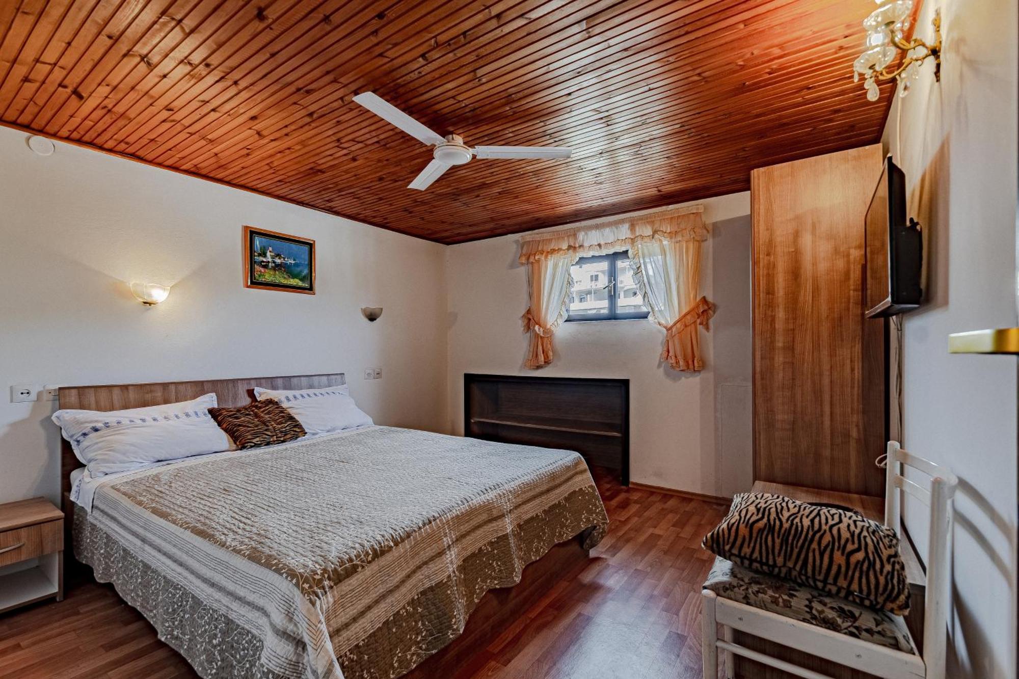 Family Friendly Apartments With A Swimming Pool Zavalatica, Korcula - 183 Eksteriør bilde
